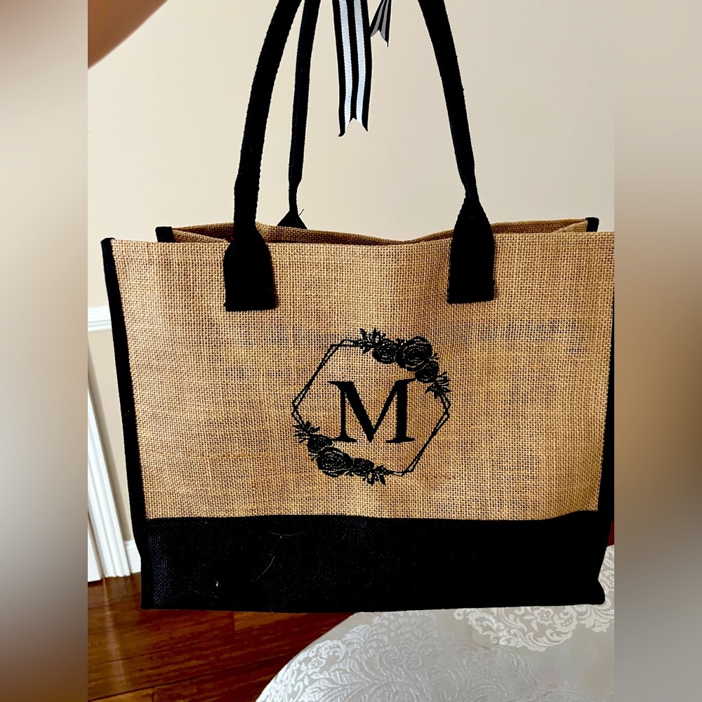 Beach bag initial M